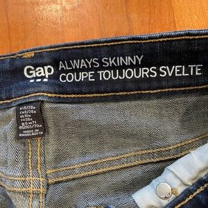 Gap always skinny size 6 jeans
